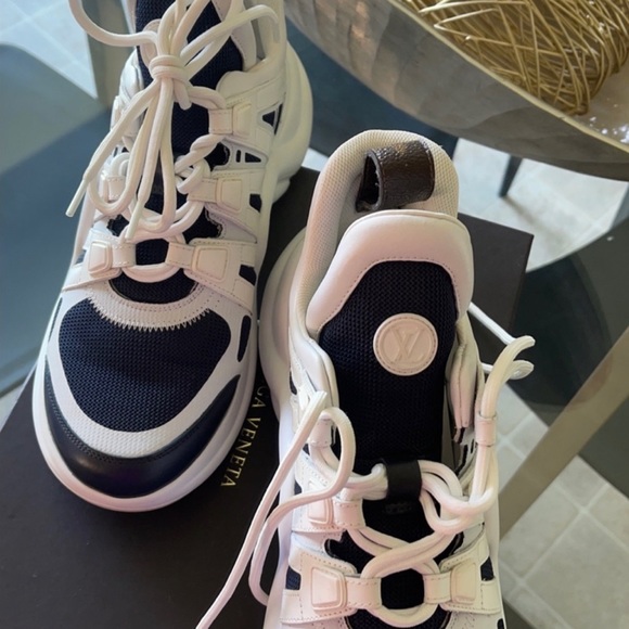 Louis Vuitton Archlight sneakers size 8 - Picture 2 of 3